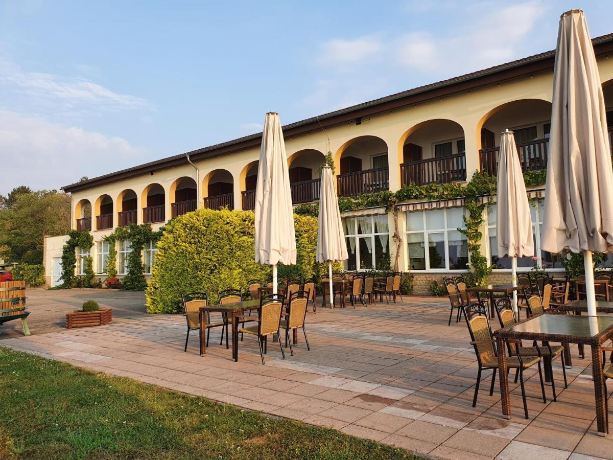 Hotel Rebschule 伏里堡 外观 照片